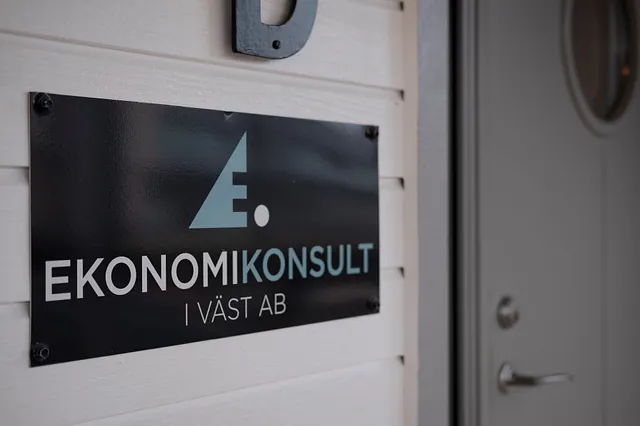 ekonomikonsult i väst fasad